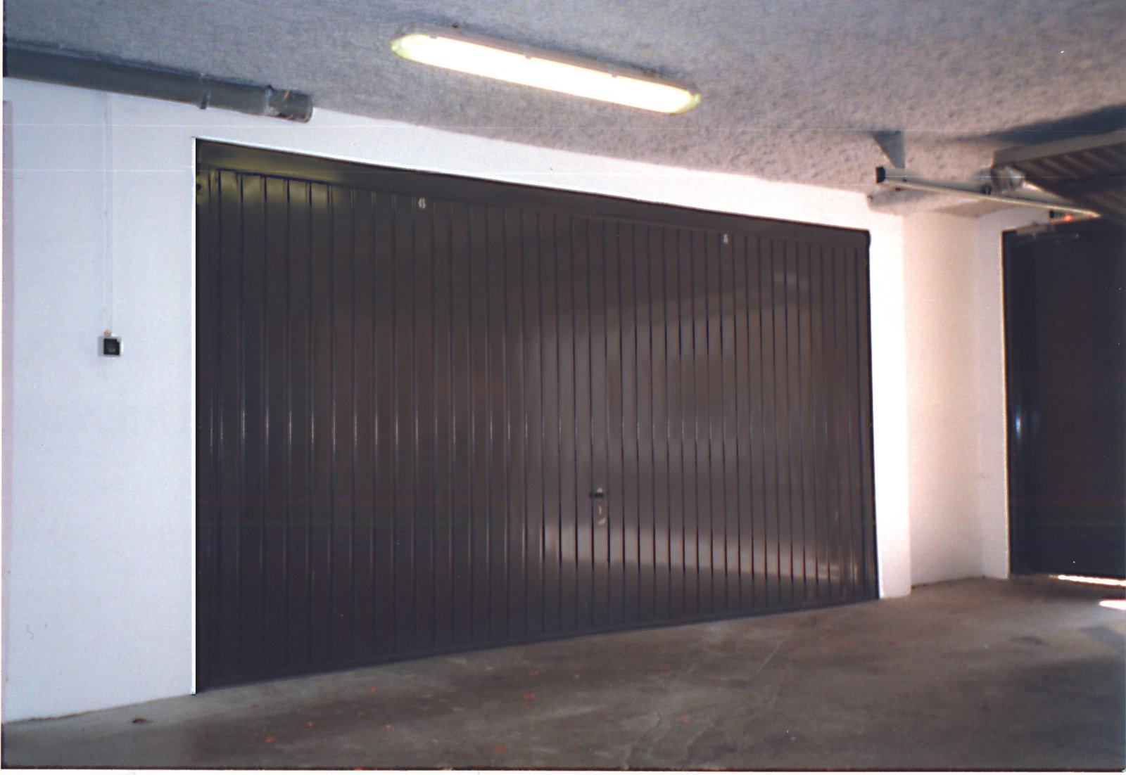 porte technique de service hall et secours
