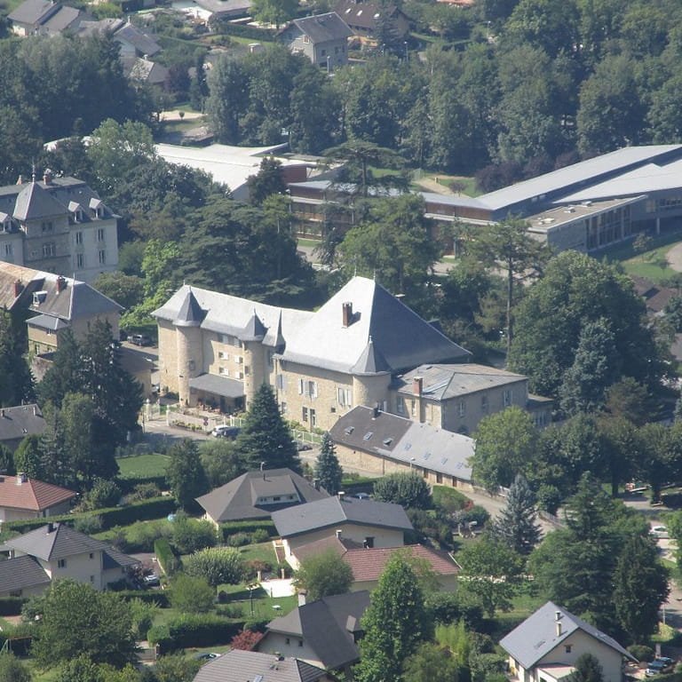 Challes-les-eaux carousel (1)